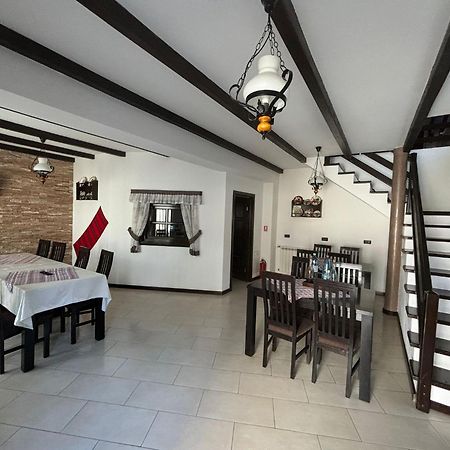 Pensiunea Rustic บอร์ชา ภายนอก รูปภาพ