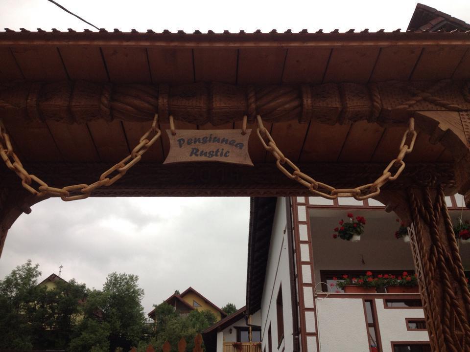 Pensiunea Rustic บอร์ชา ภายนอก รูปภาพ