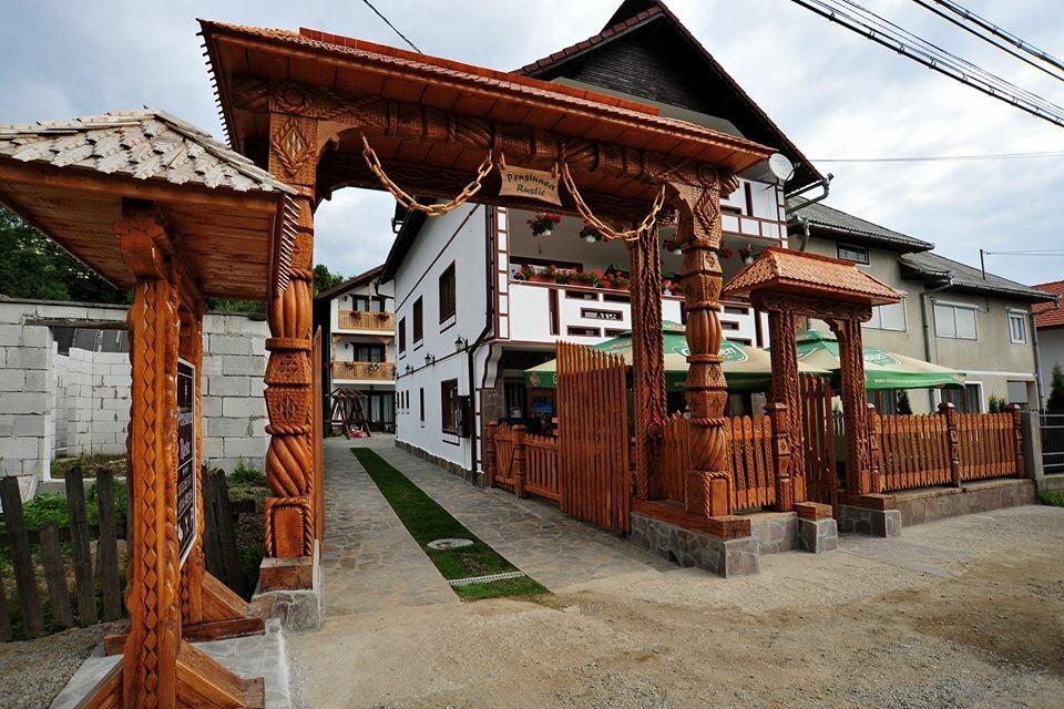 Pensiunea Rustic บอร์ชา ภายนอก รูปภาพ